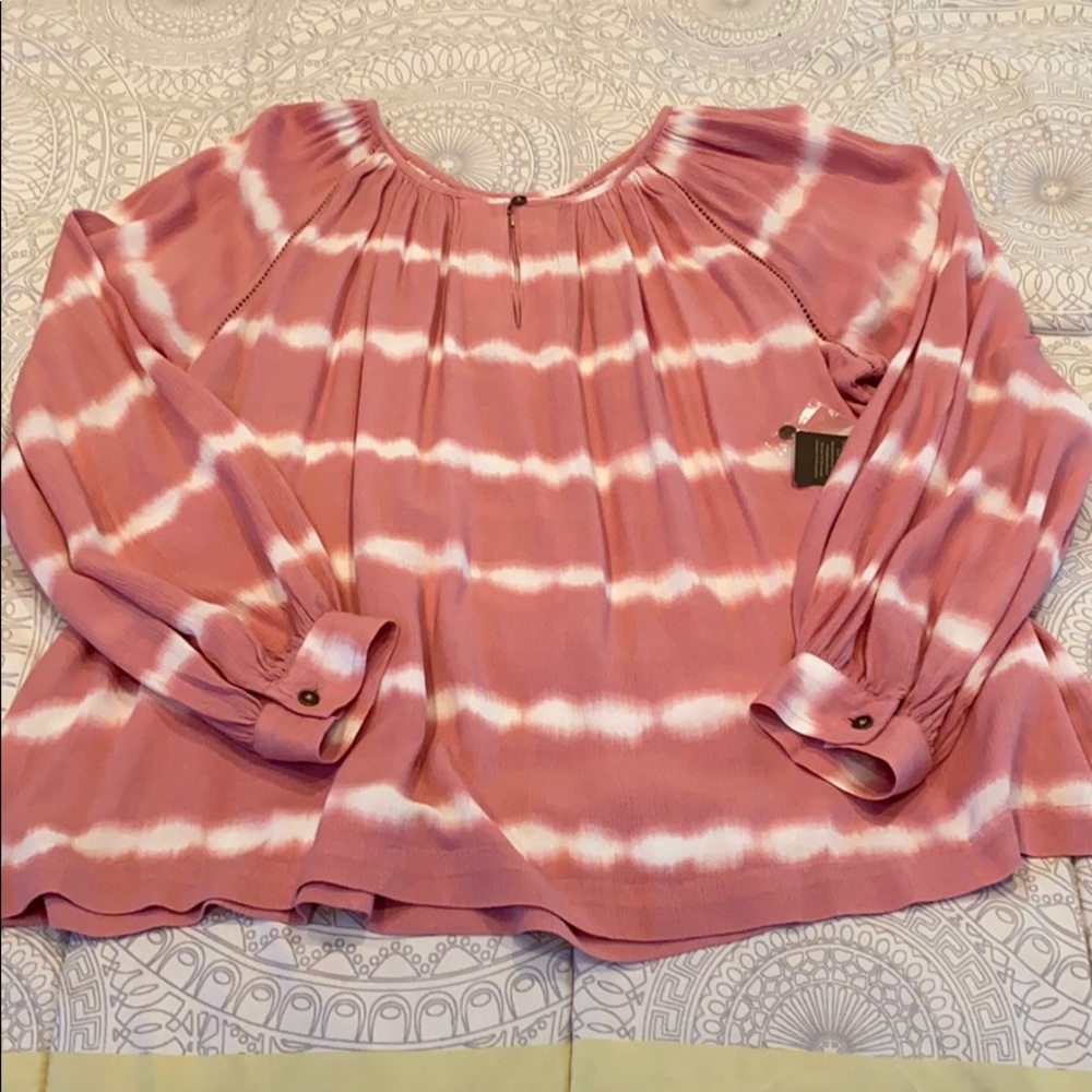 NWT a.n.a top 🥰